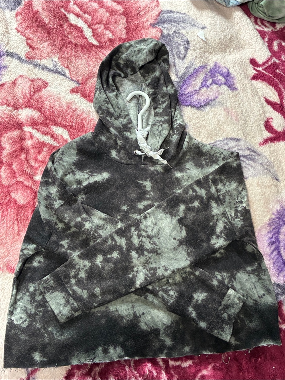 Ardene Black and Gray Tie-Dye Hooded Sweater